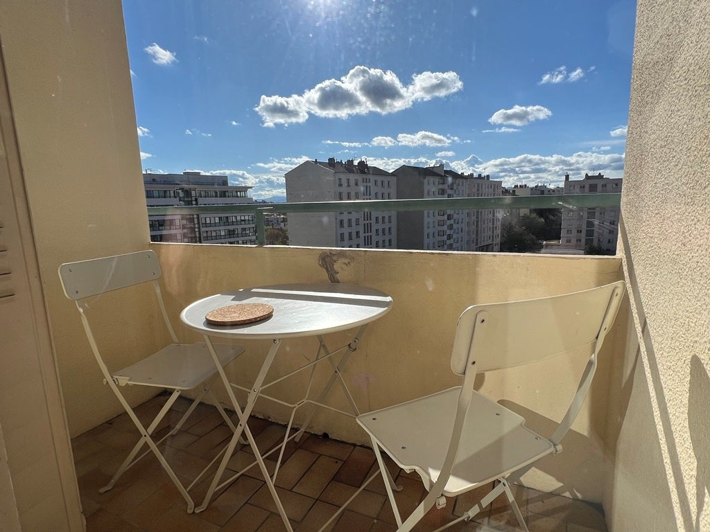 Appartement Rue Titta Coïs à Vaulx-en-Velin