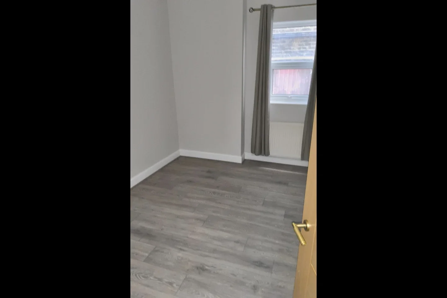Flat Myddleton Road in Greater London