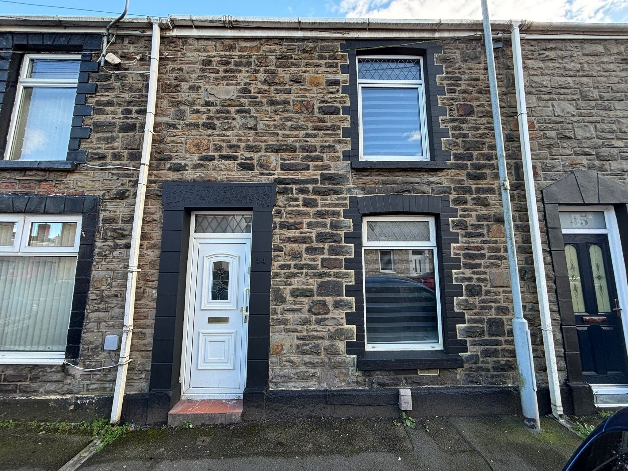 House Courtney Street in Swansea