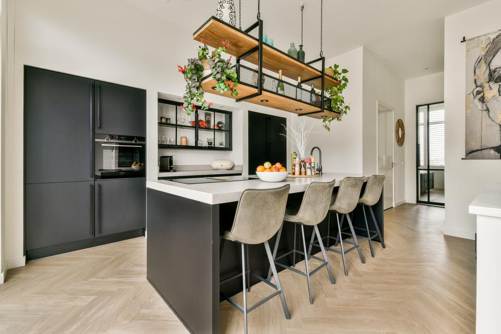 Woning te huur: Tan Malakastraat, Amsterdam