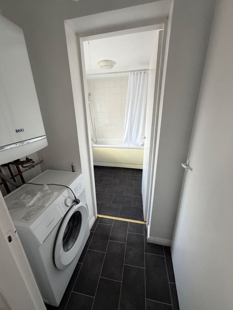 Flat Woodlands Terrace in Gateshead