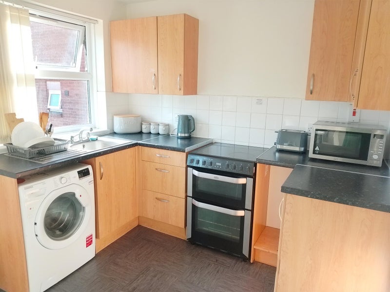 Room Hallam Close in Sandwell