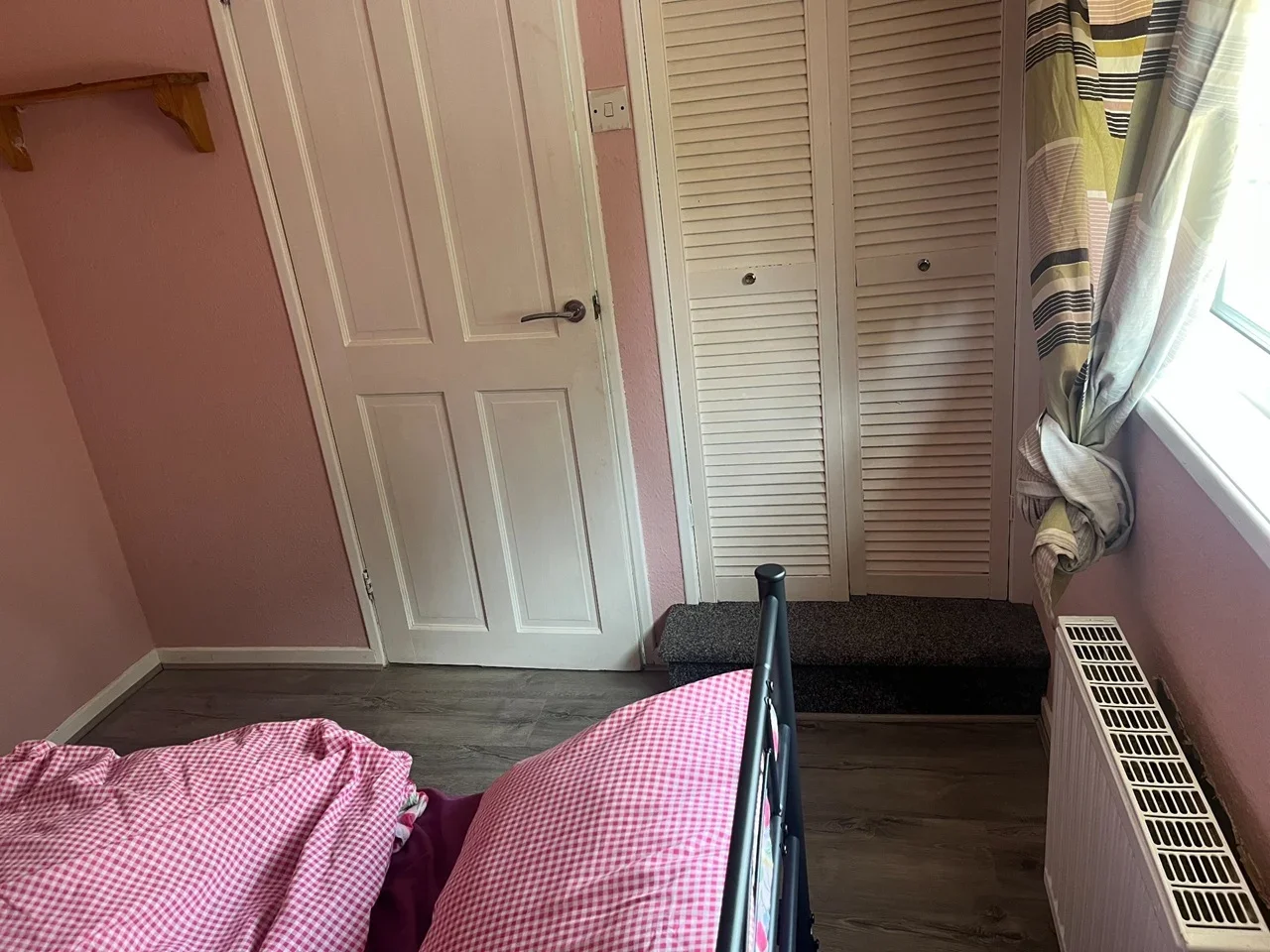 Room Broadcoombe in Greater London