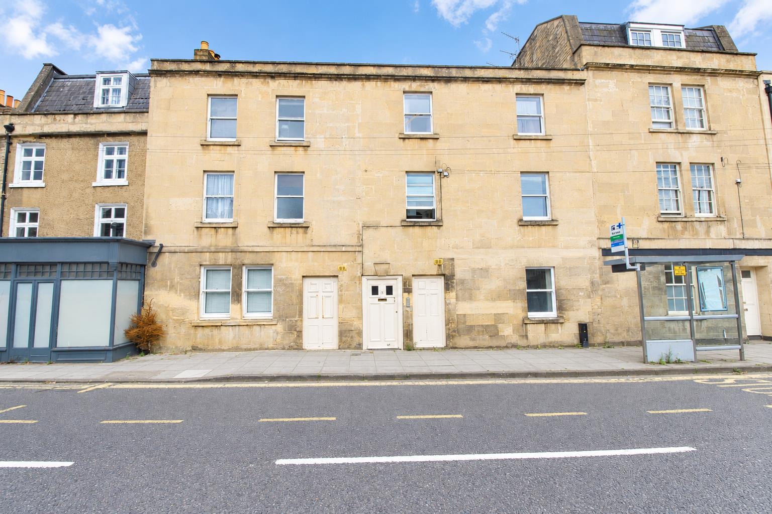Flat Upper Bristol Road in Bath