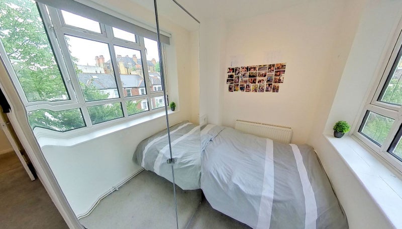 Room Lancaster Court in Greater London