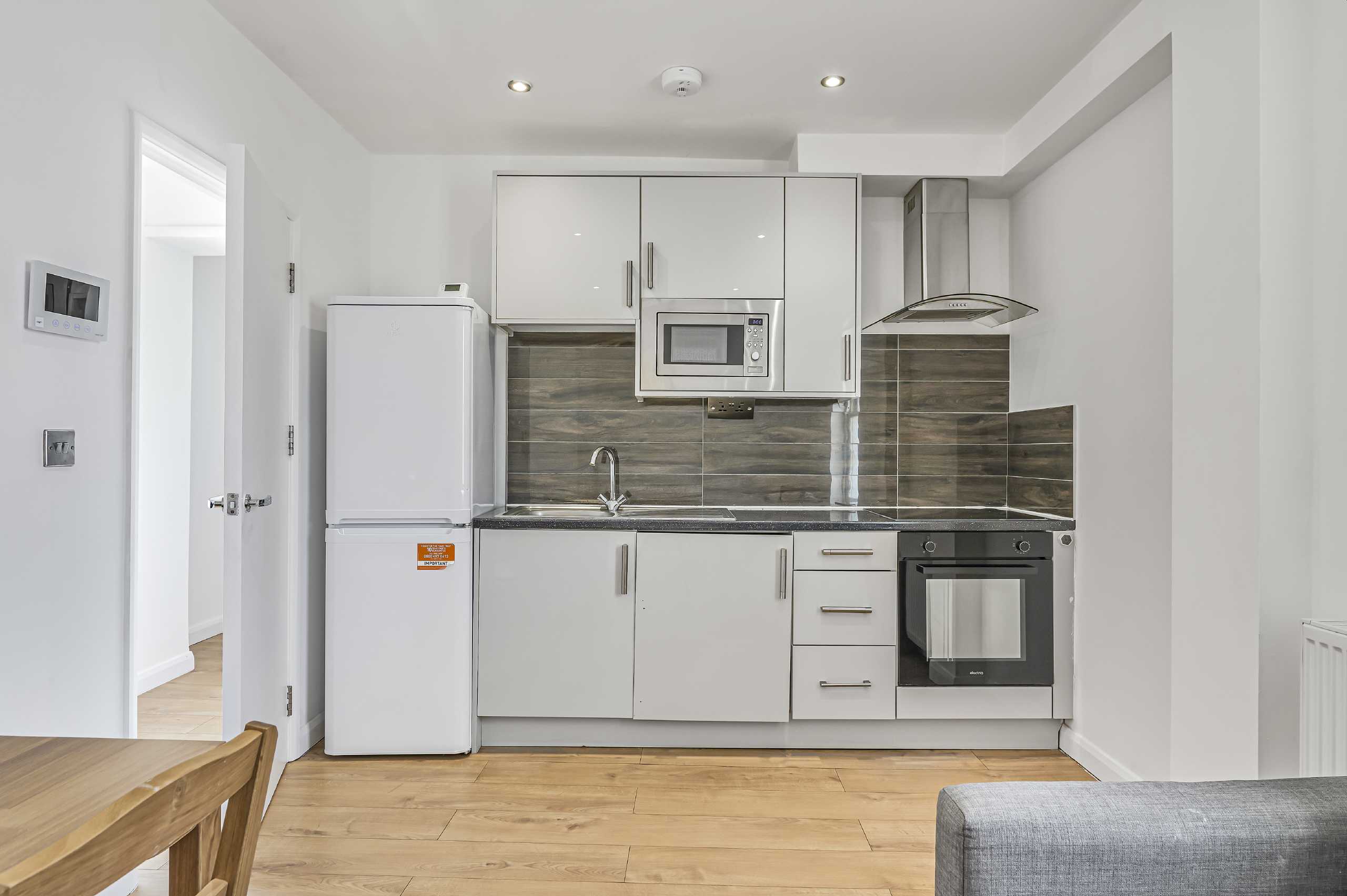 Flat Latchmere Road in Greater London