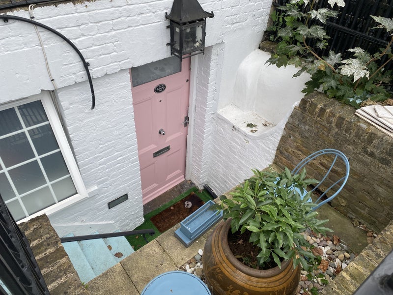 Room Allfarthing Lane in Greater London
