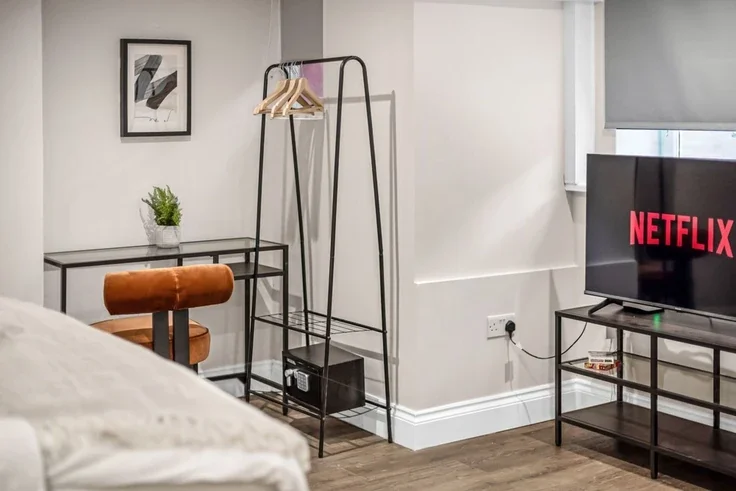 Room Gunton Road in Greater London