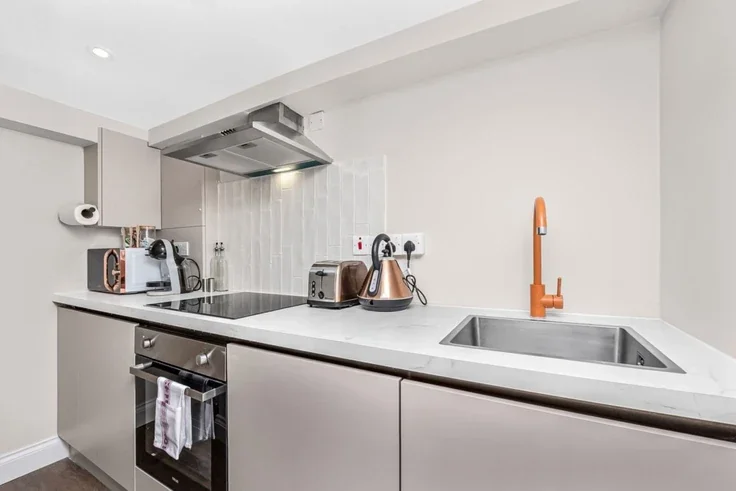 Room Gunton Road in Greater London