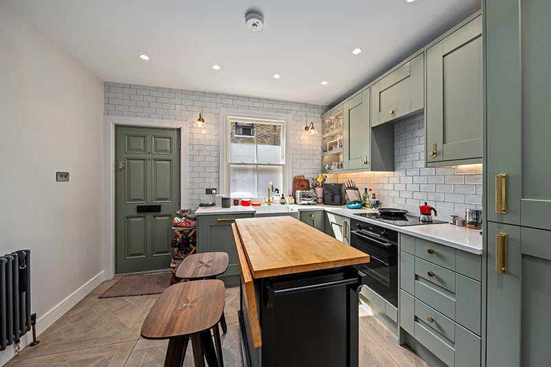 House Worple Way in Greater London