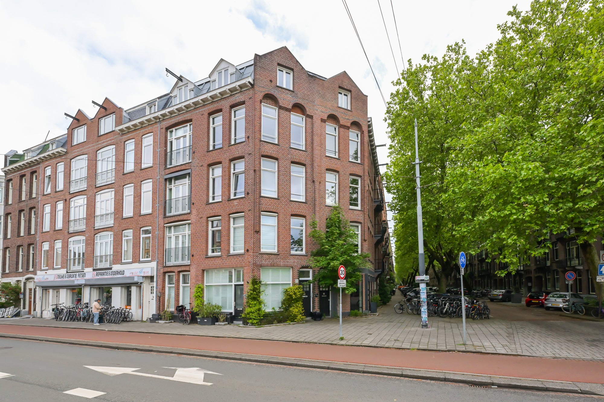 Amstelveenseweg 151 in Amsterdam