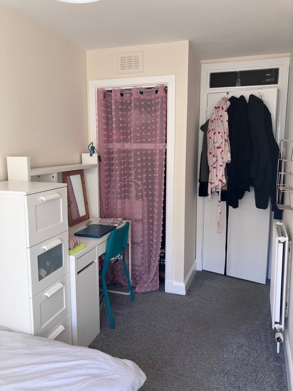 Room Carnarvon Street in Glasgow
