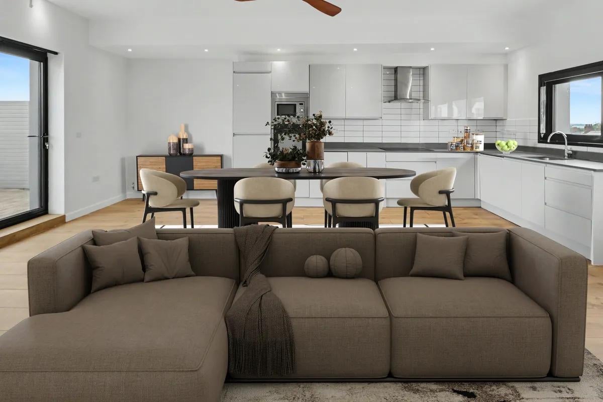 Flat Oaklands Road in Greater London