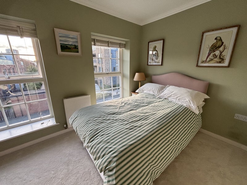 Room Bagleys Lane in Greater London