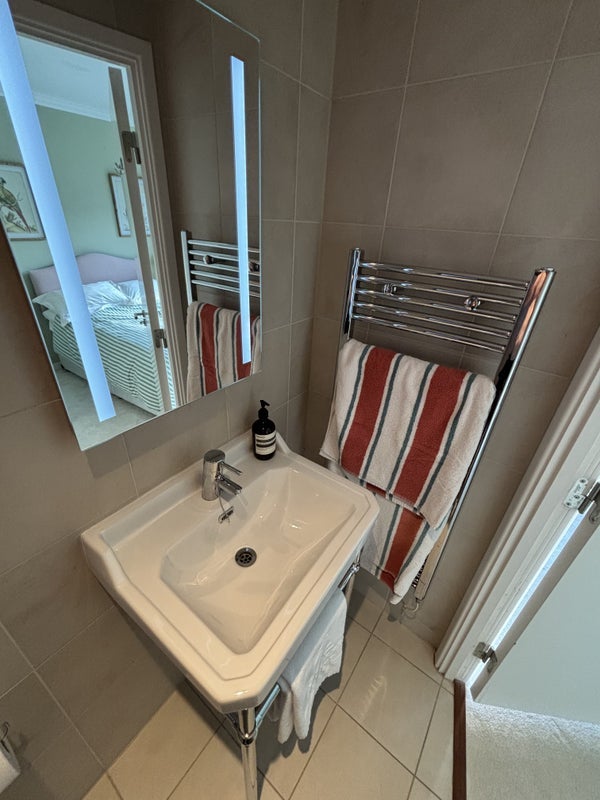 Room Bagleys Lane in Greater London