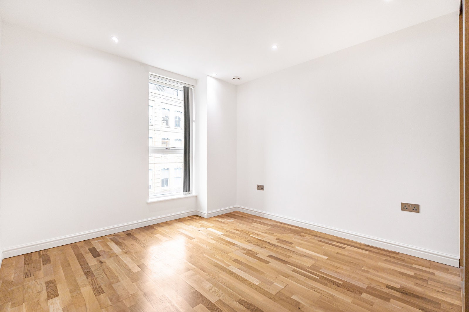 Flat Godfrey Place in Greater London