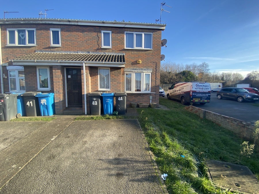 Flat Bannister Drive in Hull