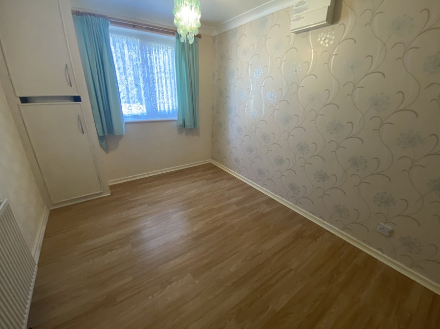 Flat Bannister Drive in Hull