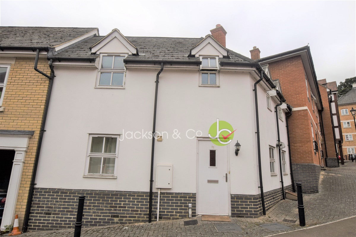 Flat Waterside Lane in Colchester