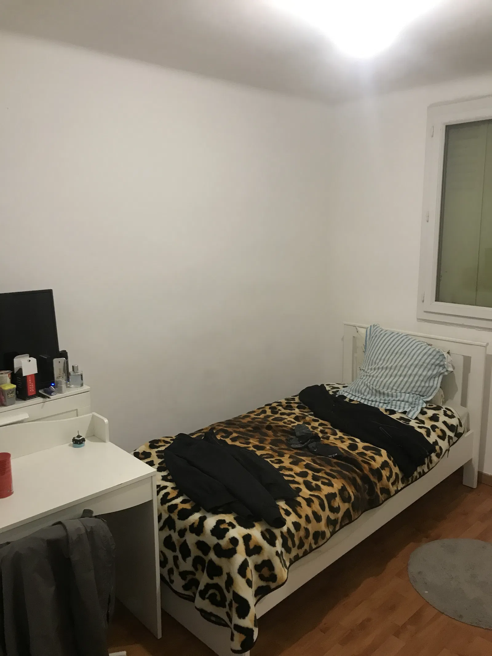 Chambre Avenue de Valdonne à Marseille