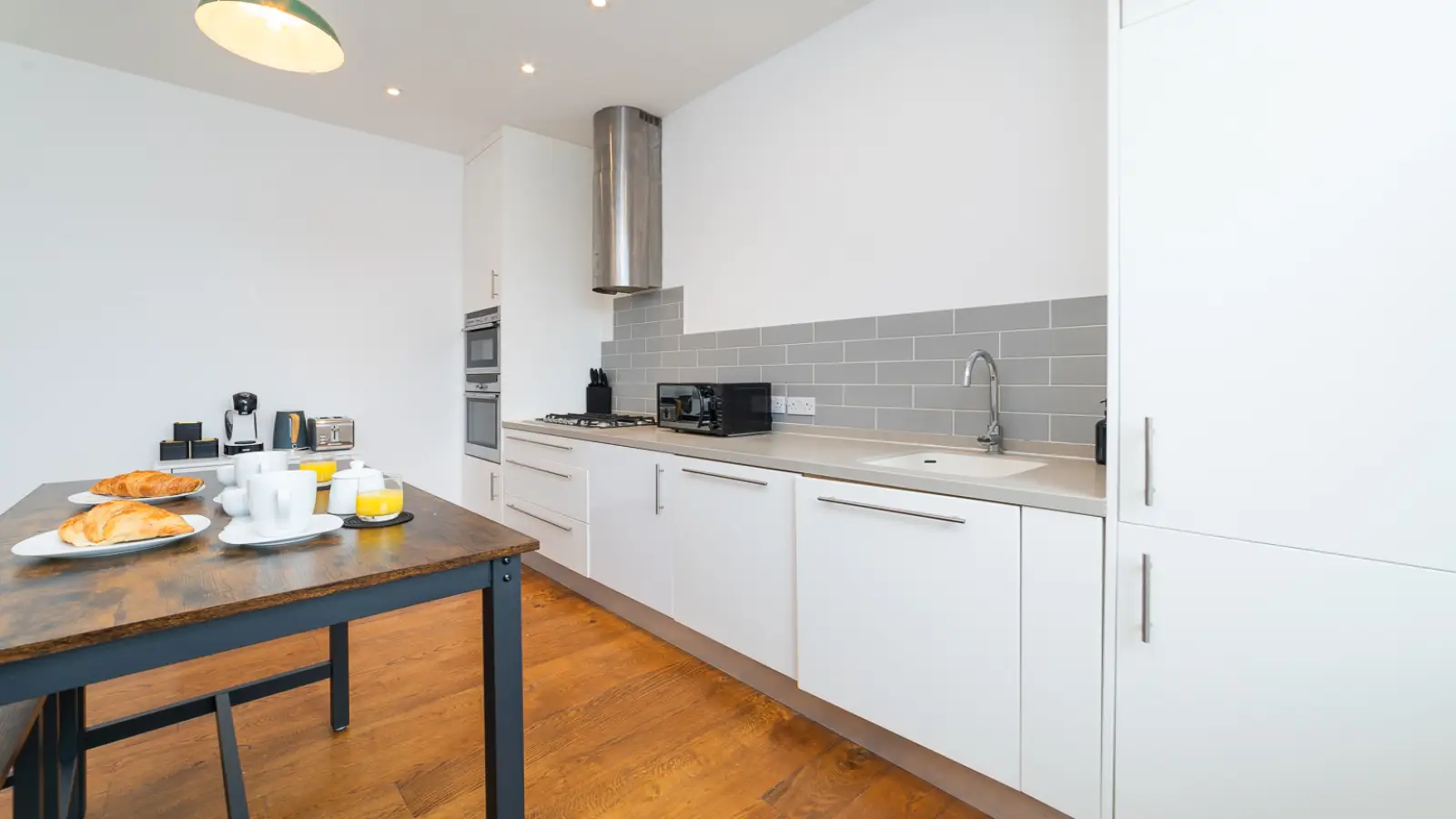 Flat High Street Mews in Greater London