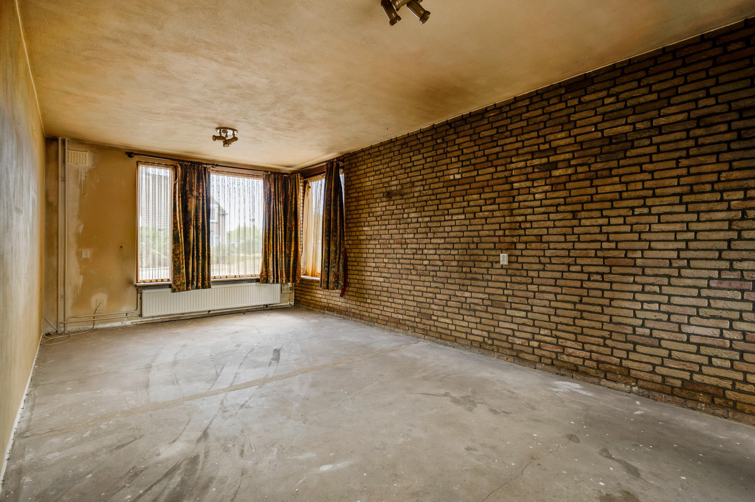 Tussenwoning te koop: Brugstraat 15, Roggel