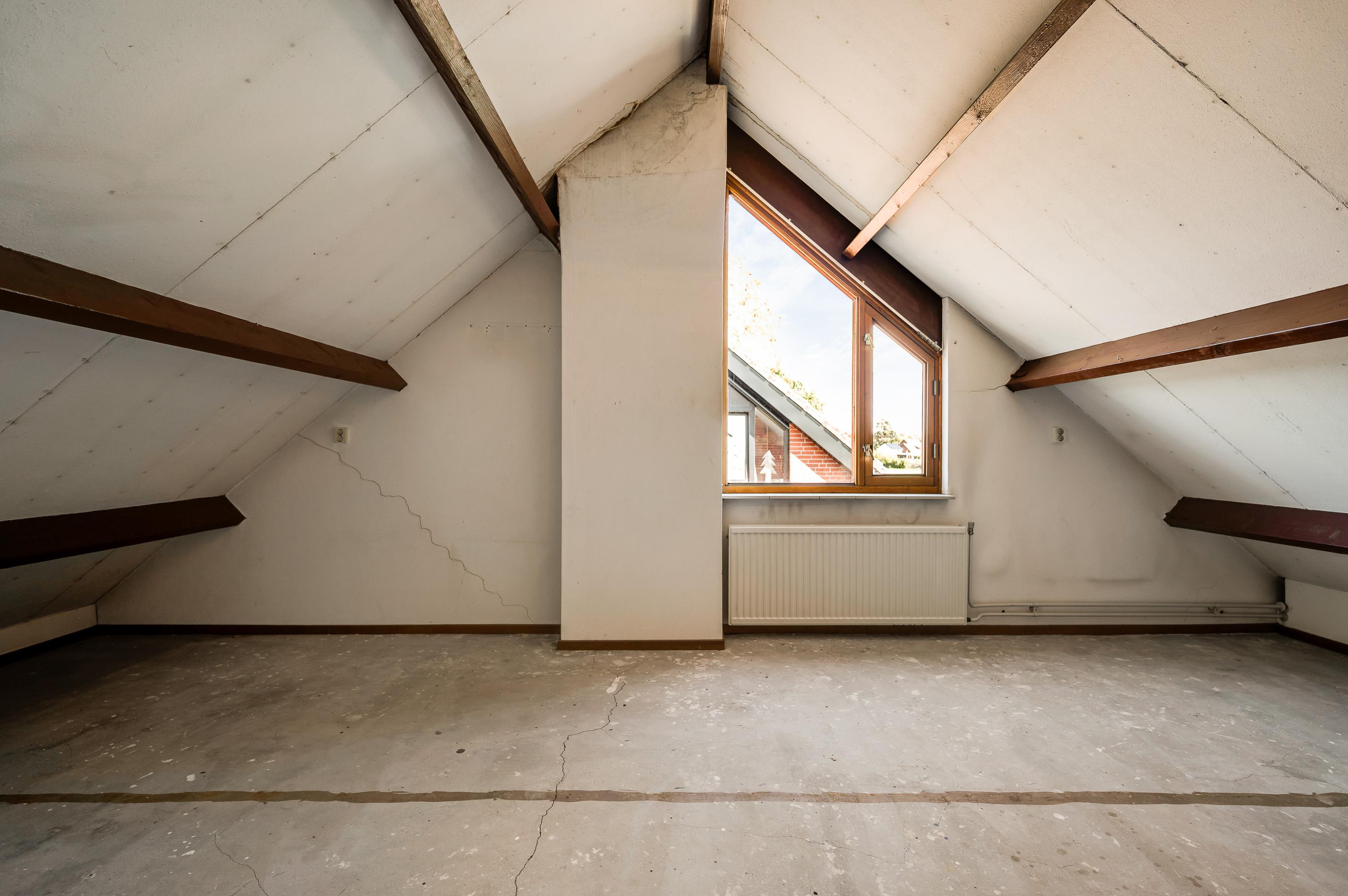Tussenwoning te koop: Brugstraat 15, Roggel