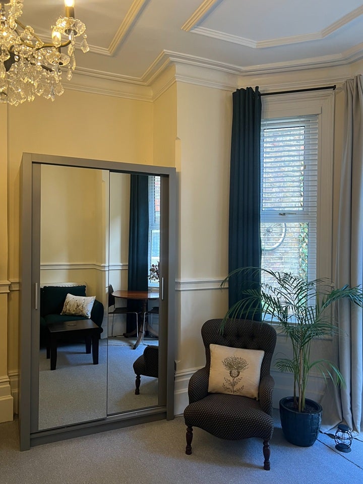 Flat Western Gardens in Greater London