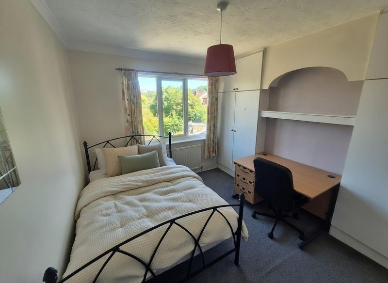 Flat Peveril Road in Nottingham