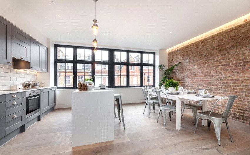 Flat Riding House Street in City of Westminster