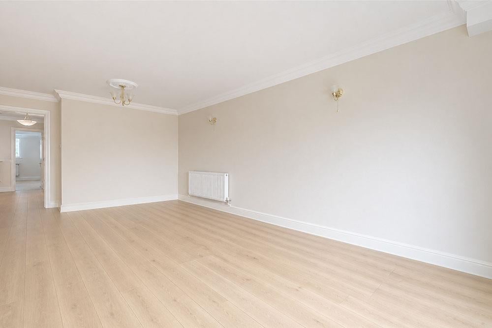 Flat York Terrace West in City of Westminster