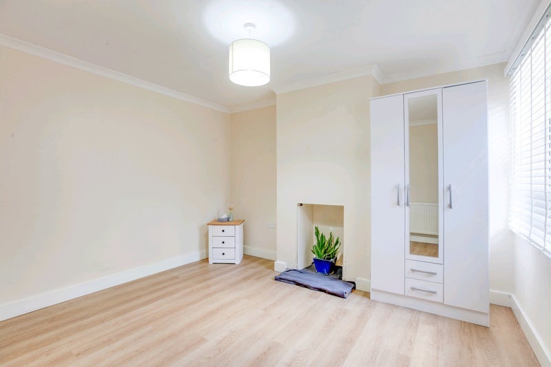 Room Stortford Hall Park in East Hertfordshire