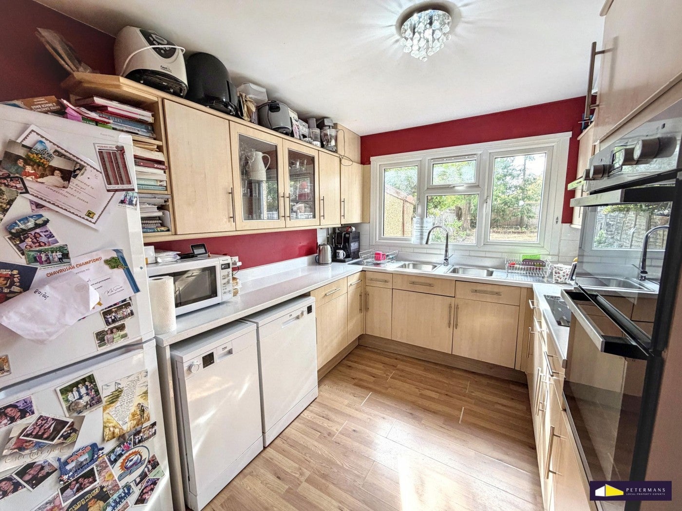House Edgwarebury Lane in Greater London