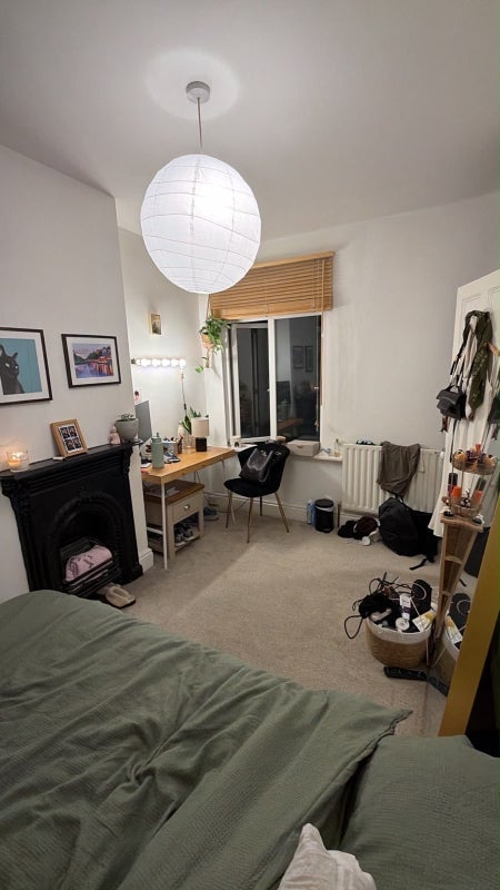 Room Chessel Street in Bristol