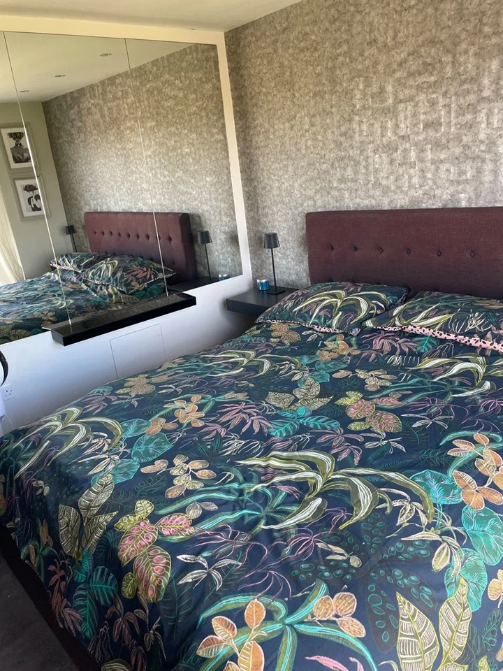 Room Winchmore Hill Road in Greater London