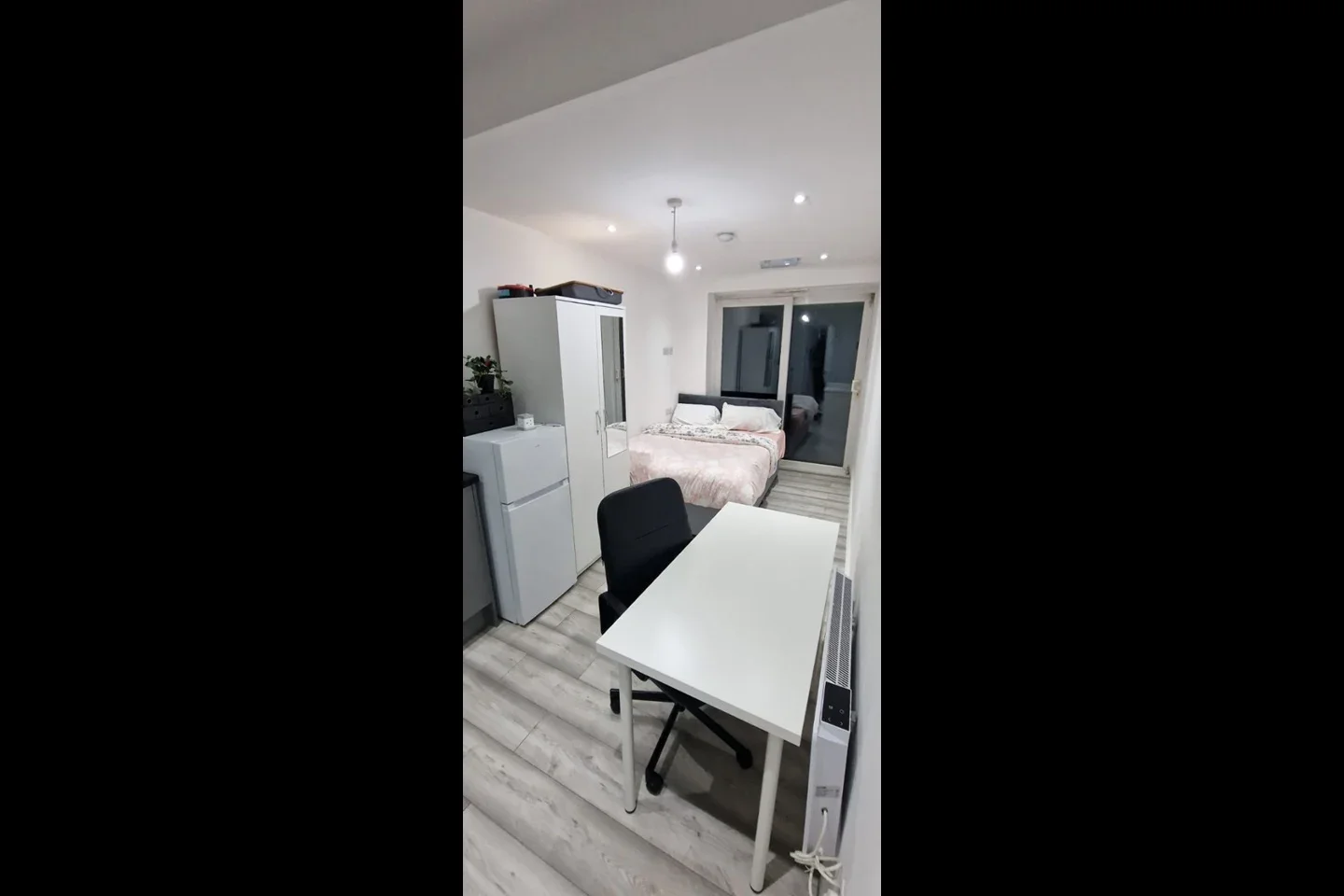 Room Eastcote Lane in Greater London