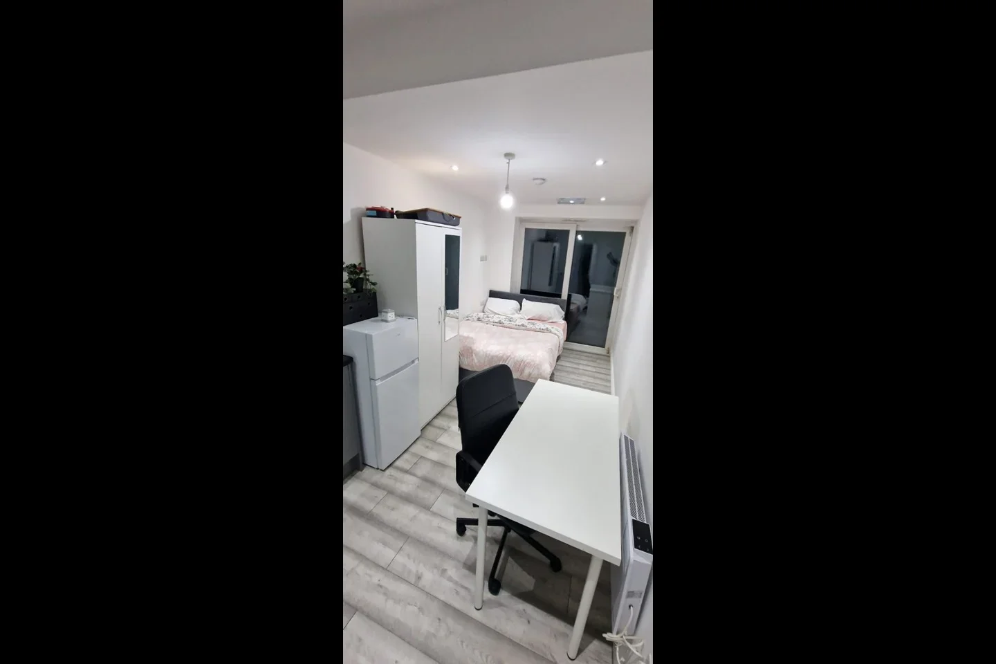 Room Eastcote Lane in Greater London