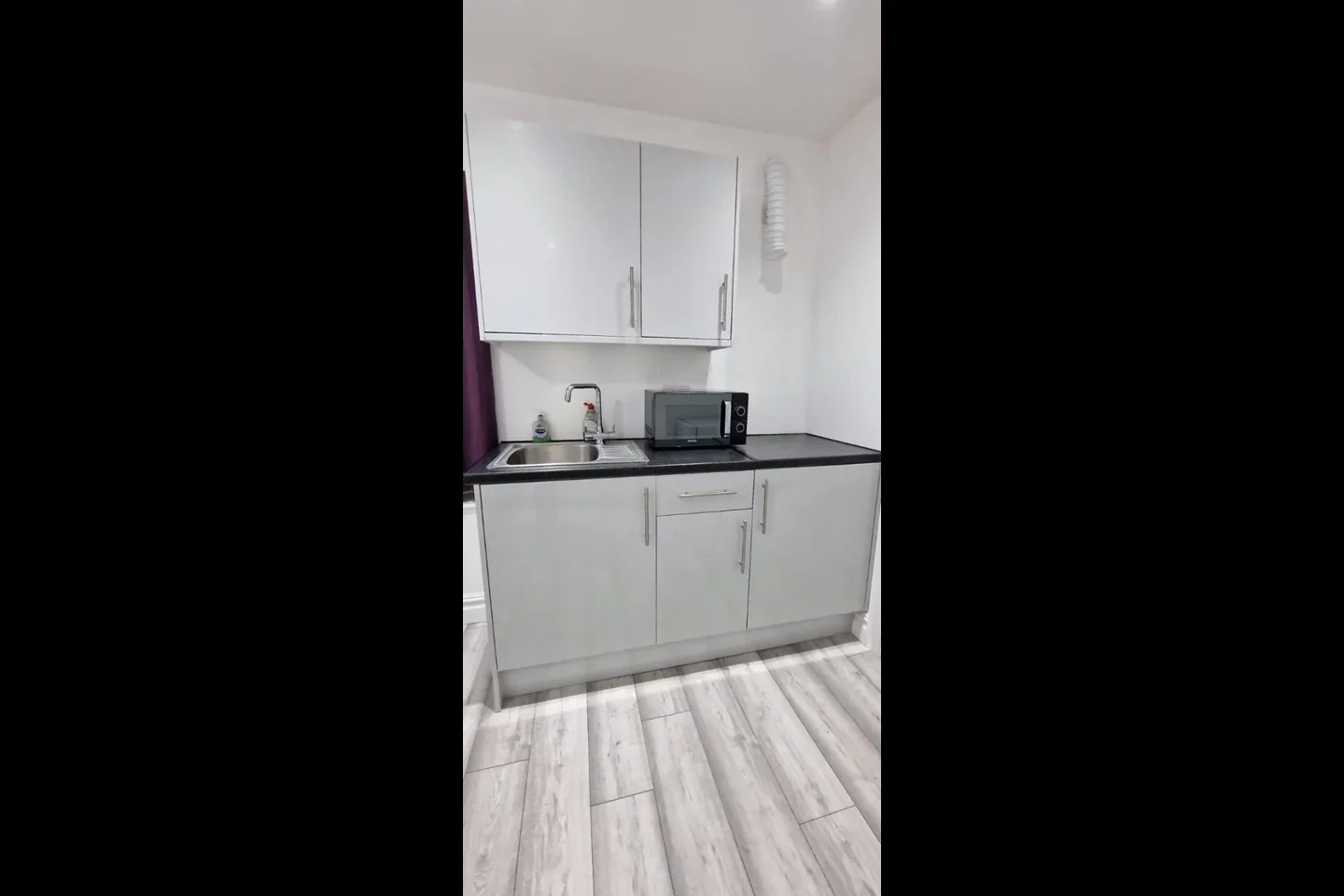 Room Eastcote Lane in Greater London