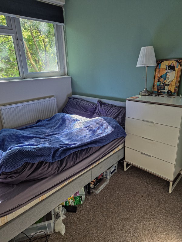 Room Cropley Street in Greater London