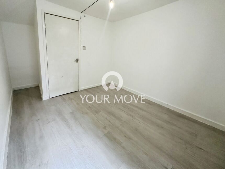 Flat Brandram Road in Greater London