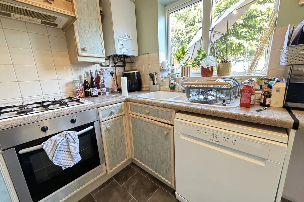 House Ajax Close in Rugby