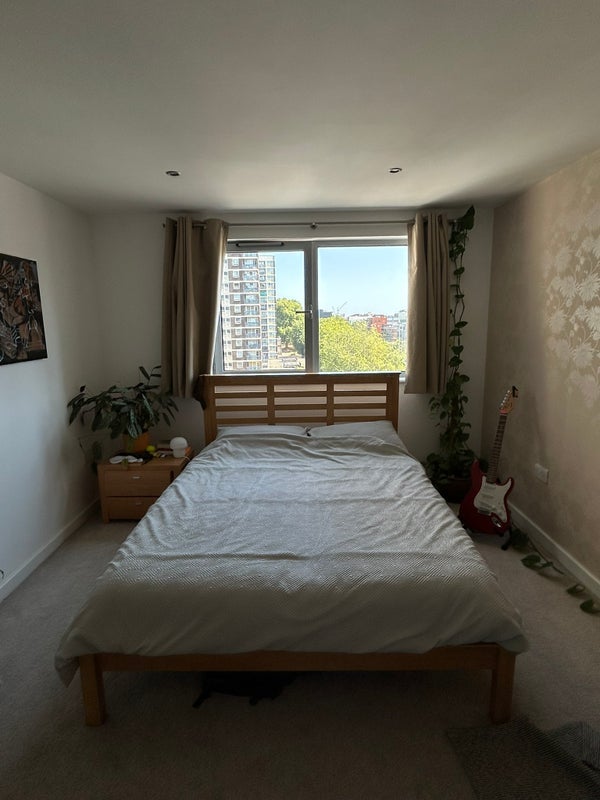 Room Southgate Road in Greater London