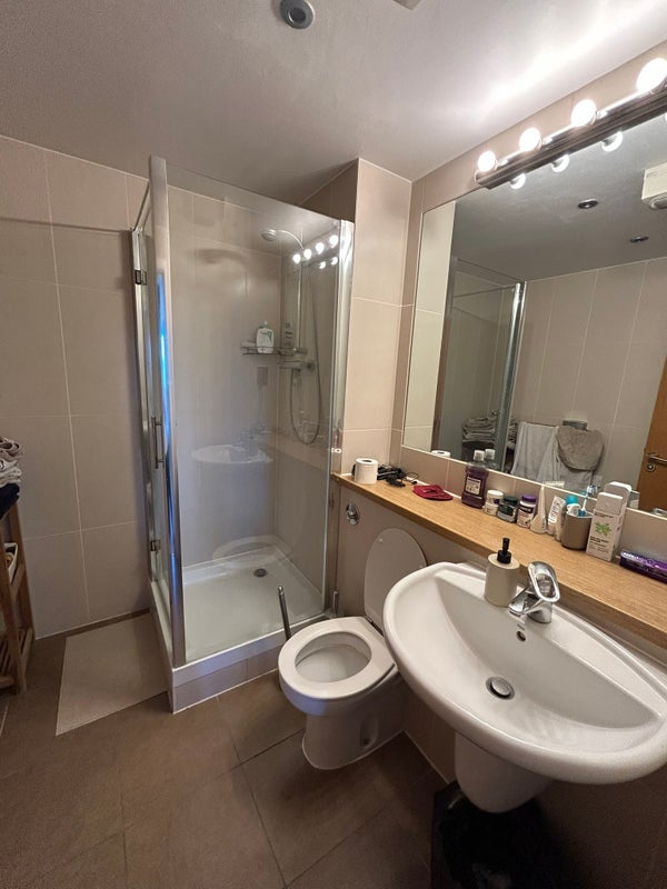 Room Southgate Road in Greater London