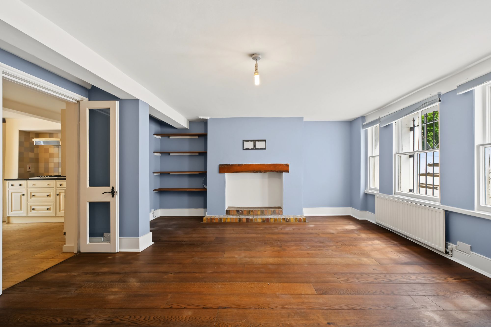 Flat Gloucester Avenue in Greater London