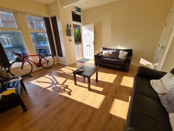 Room Headingley Mount in Leeds