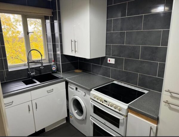 Flat Cherry Blossom Close in Greater London