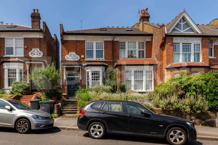 Flat Park Road in Greater London