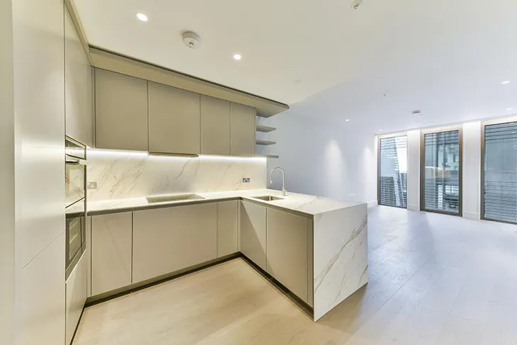 Flat Bishopsgate Plaza in City of London