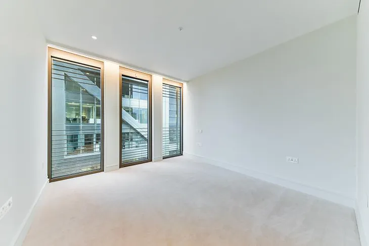 Flat Bishopsgate Plaza in City of London