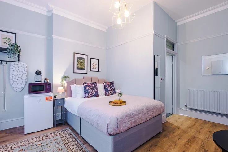 Flat De Normanville Avenue in Royal Leamington Spa